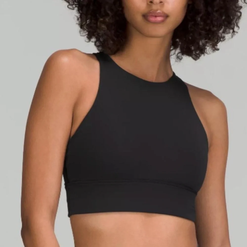 ! Lululemon Women's  Crop-top